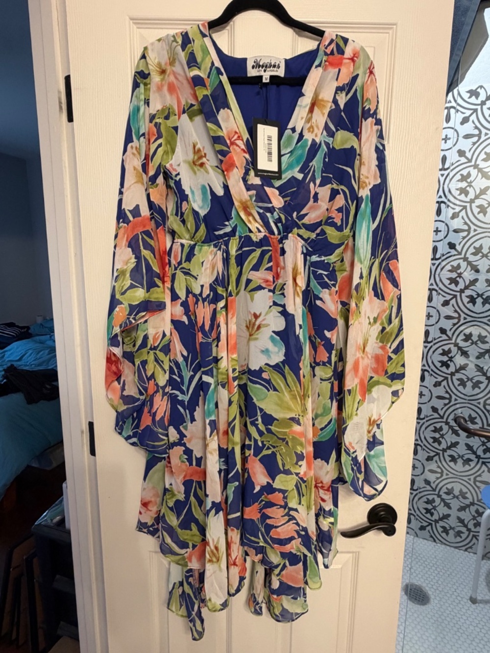 Meghan Los Angeles Tropical Sunset Dress - Size M - Picture 4 of 6